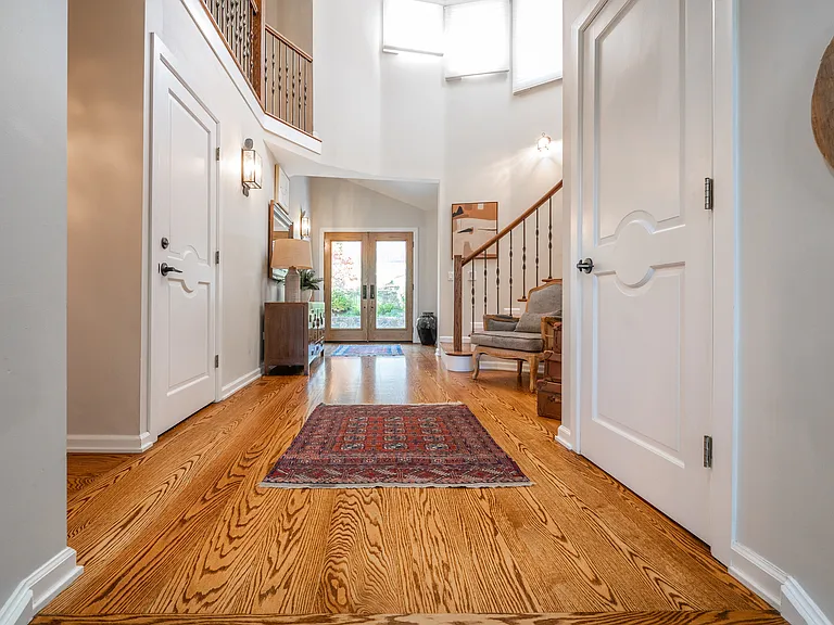 20 Shore Rd — Photo 12