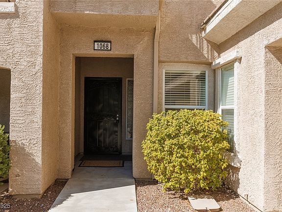3rd image of 10809 Garden Mist Dr APT 1068