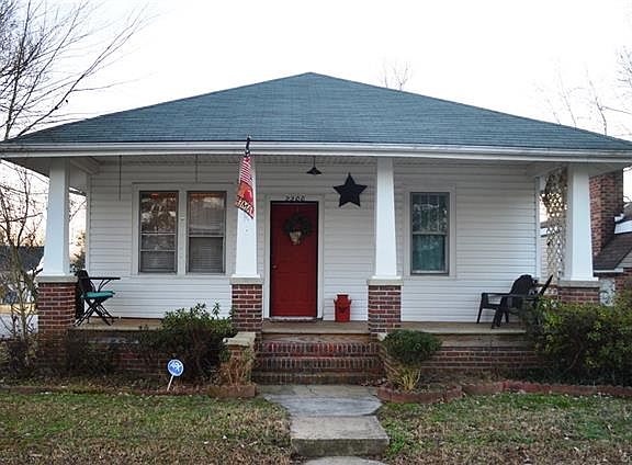 2nd image of 2200 Lee St