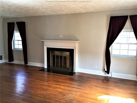 3rd image of 4104 Noyes Ave SE