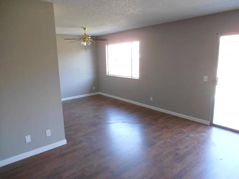 24382 Bluegrass Ct — Photo 5