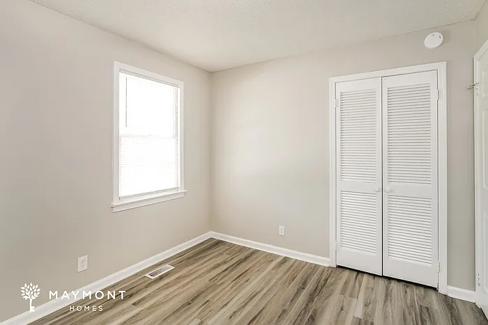 205 Branch Hill Dr — Photo 9