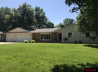 120 W Circle Dr, Blue Earth, MN 56013
