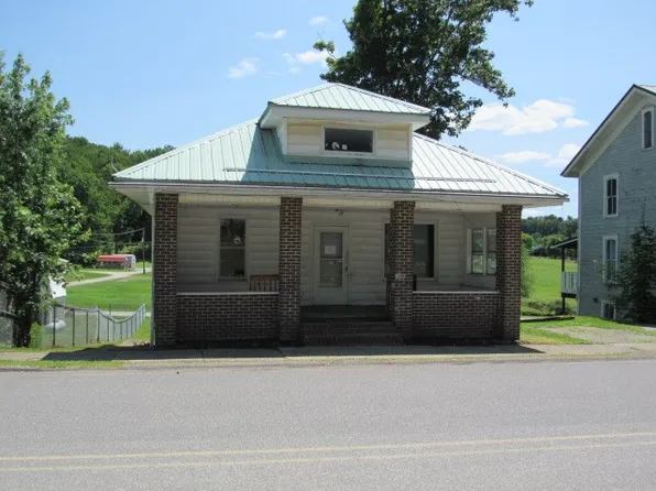 724 Main St, Marion Center, PA 15759