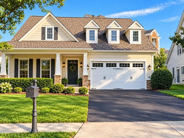 20755 Crescent Pointe Pl, Ashburn, VA 20147
