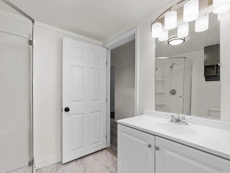 718 W Monterey St — Photo 24