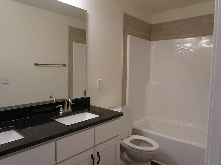 385 Buhmann Dr — Photo 15