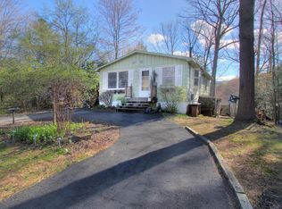 99 Island Dr, Copake, NY 12516