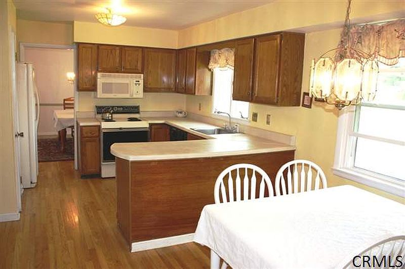 4th image of 43 CLOVERFIELD Drive