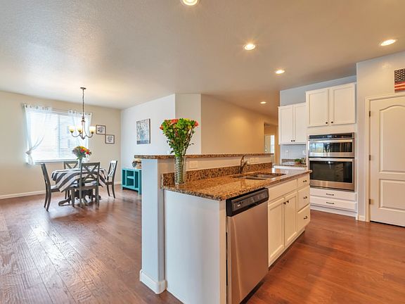 5th image of 42070 Firestone Cir