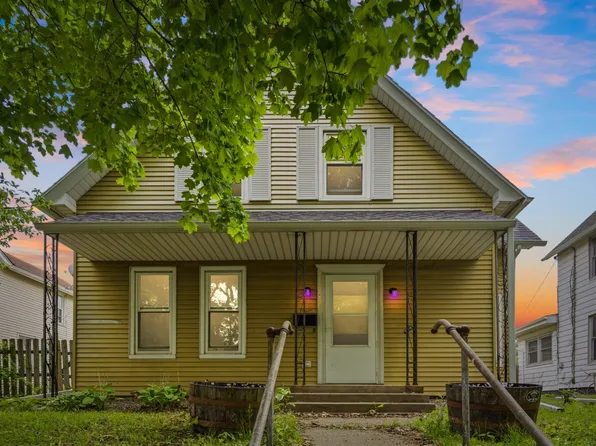 1847 10th St, Moline, IL 61265