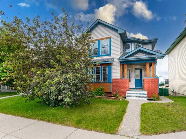 40 W Hidden Point NW, Calgary, AB T3A 5P5