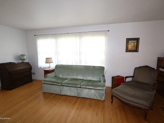5th image of 3502 Gladden Dr