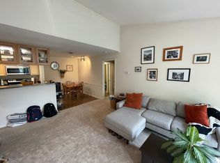 13 Captains Ct UNIT 8, Madison, WI 53719