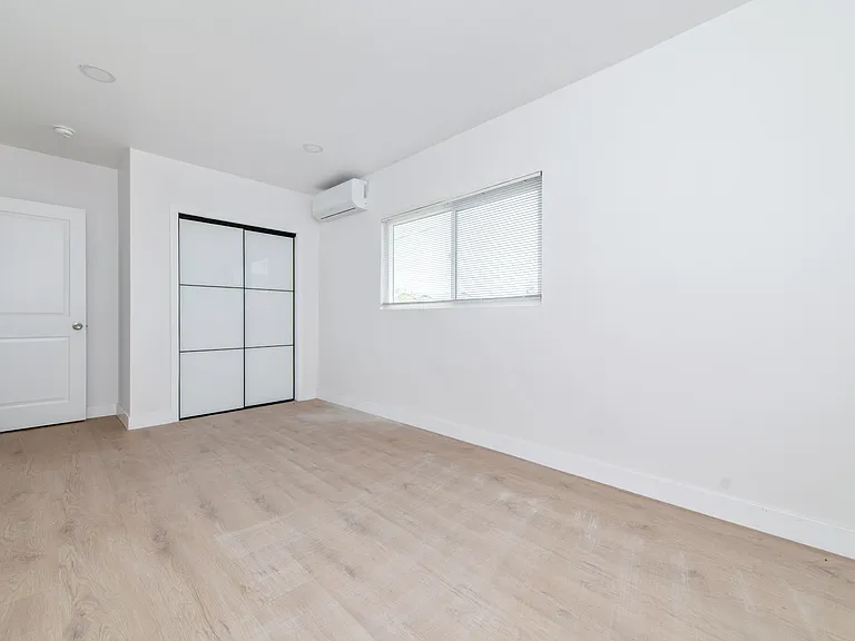 7539 Palmetto Ave #2 — Photo 8