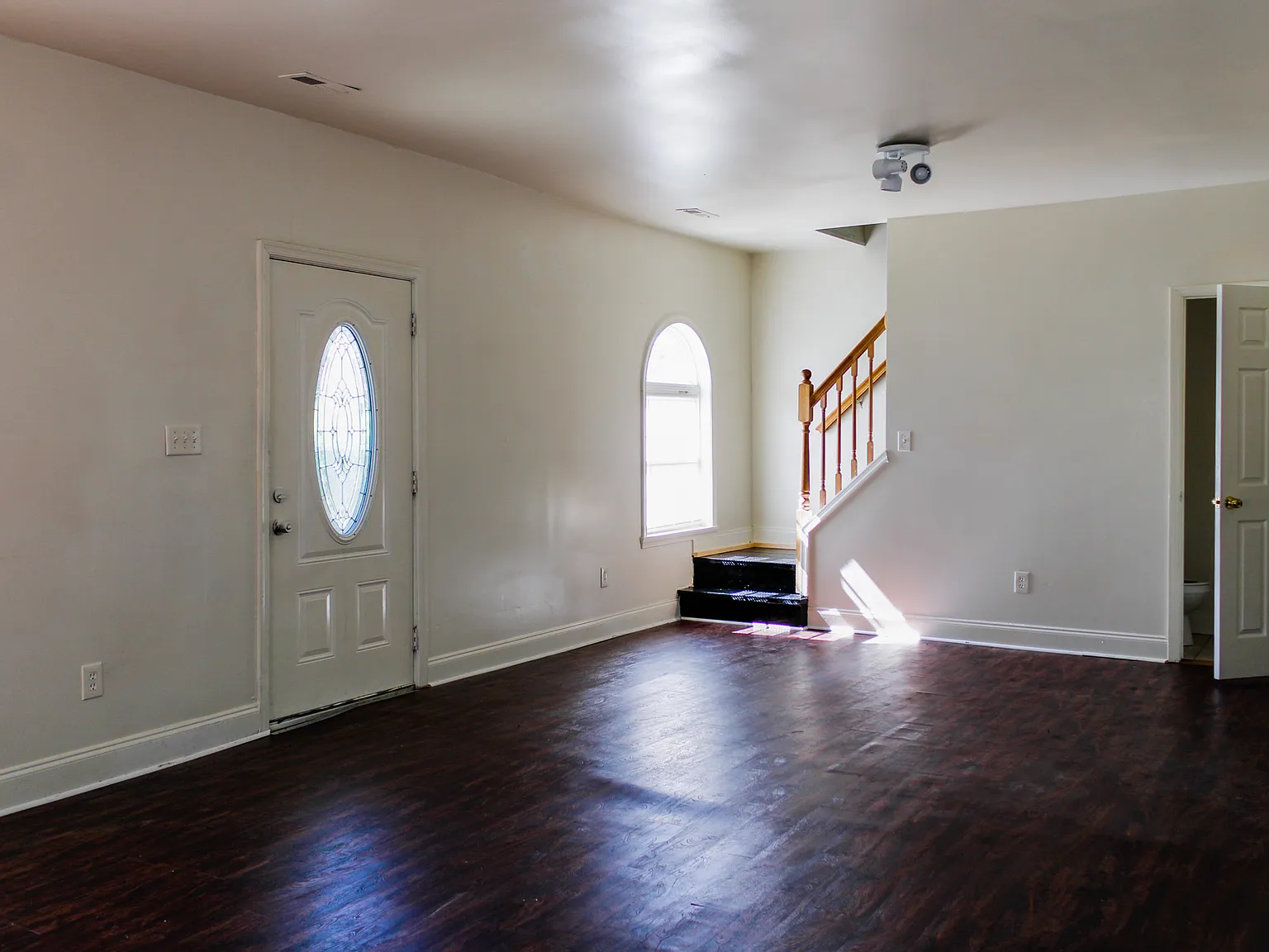 3 bed, 1400 sqft, $1,599 — Photo 4