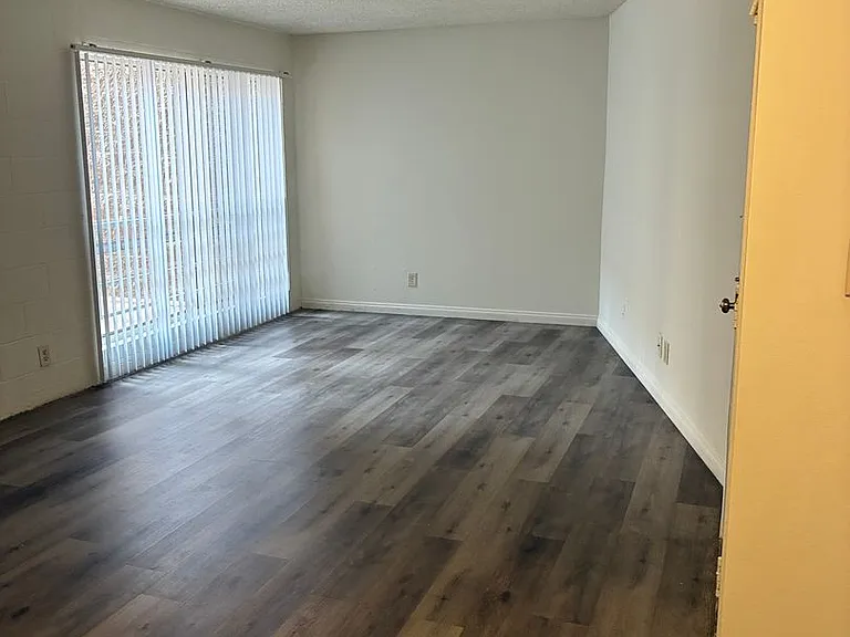 125 - Cedar Regency — Photo 2