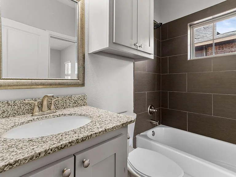 2806 Gordon Ave — Photo 18