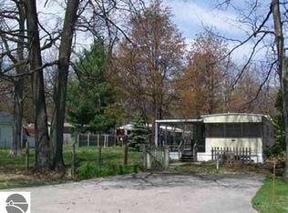 875 S Crestwood Ln, Traverse City, MI 49686