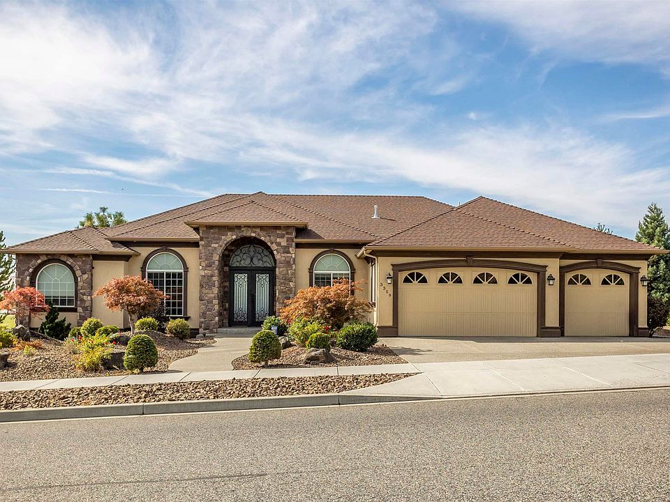 1st image of 3359 River Valley Dr