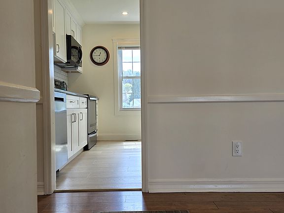 5th image of 1320 Kerwood Ln