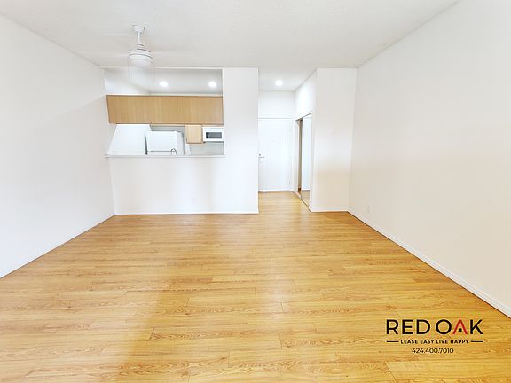 2nd image of 11225 Morrison St #103