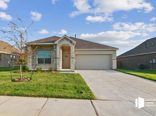 940 High Noon Dr, Haslet, TX 76052