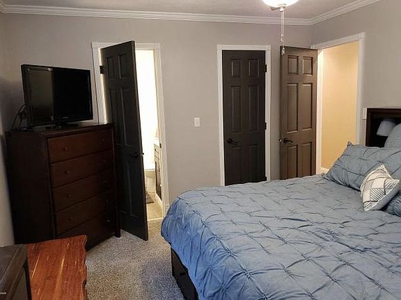 4th image of 1625 Shomaker Dr