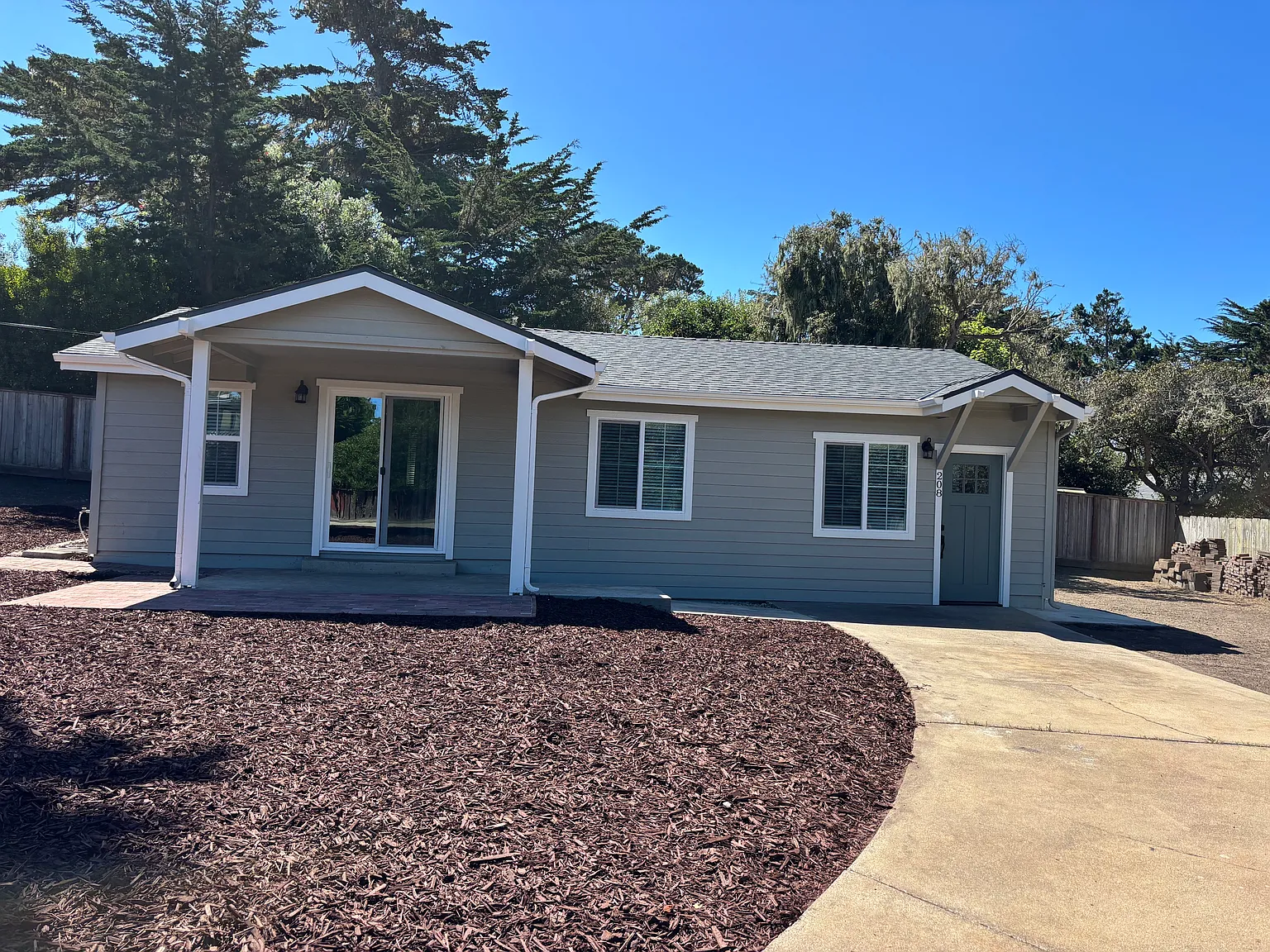 1 bed, 975 sqft, $3,500 — Photo 1