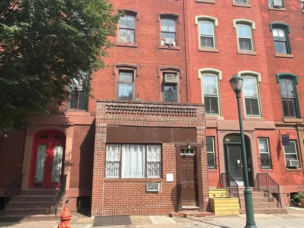 319 S 12th St APT 2F, Philadelphia, PA 19107