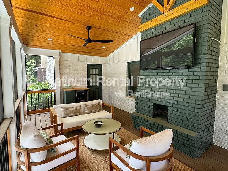 381 Lynne Cir — Photo 30