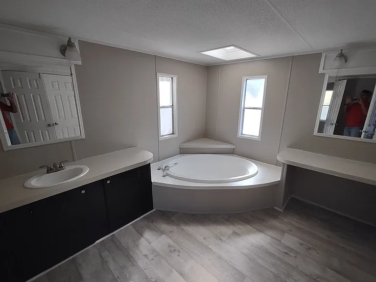 92 Tate Ln #92 — Photo 7
