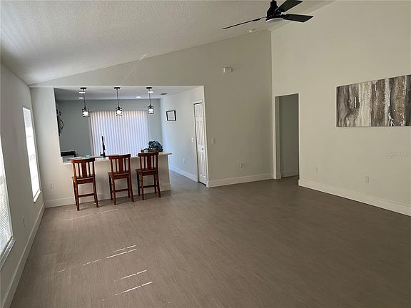 5th image of 207 High Ridge Dr