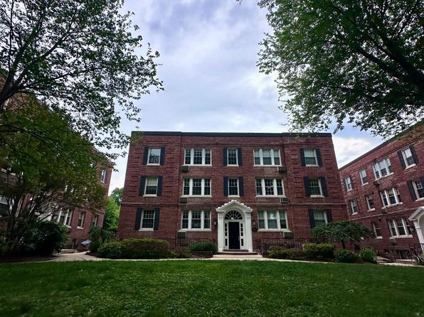 4481 Macarthur Blvd NW APT 303