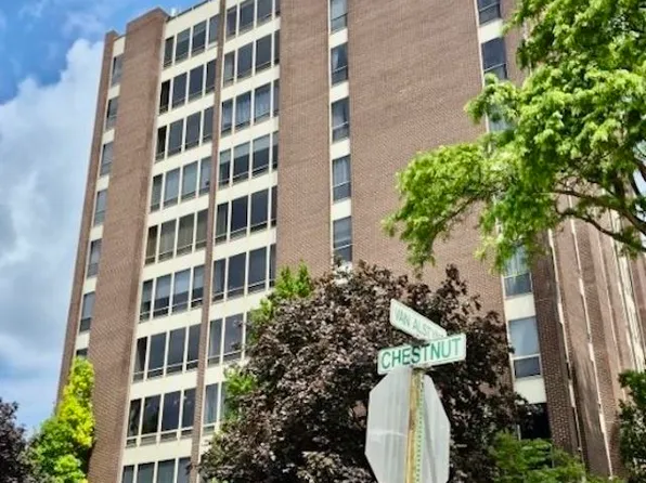 20 Chestnut St, Wyandotte, MI 48192