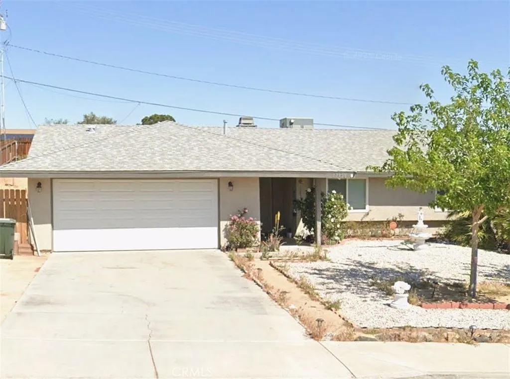 3 bed, 1188 sqft, $2,000 — Photo 1