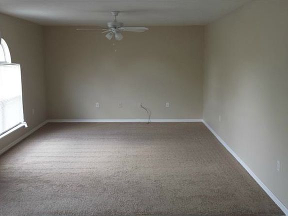 4th image of 1727 Fawn Cove Ln