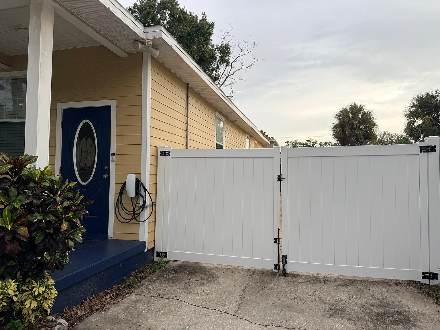3 bed, 1690 sqft, $2,395 — Photo 2