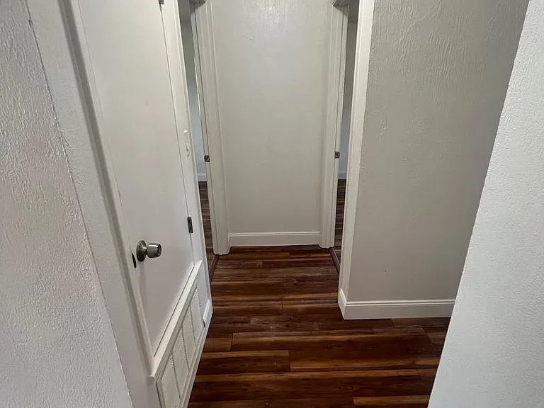 2227 Nottingham Rd — Photo 8