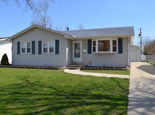 2106 Faringdon Rd, Springfield, IL 62702