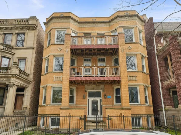 3555 S King Dr #1N, Chicago, IL 60653