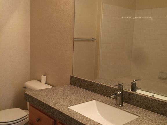 4th image of 1050 E Cactus Ave Unit 1070