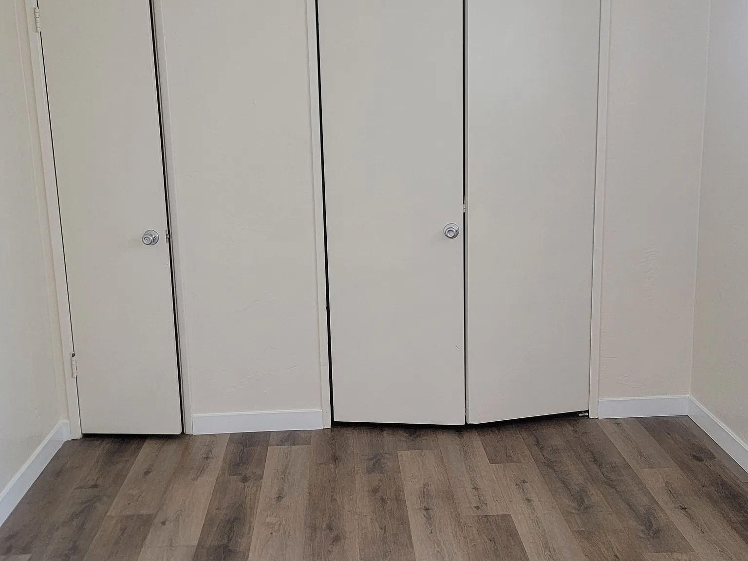 Mark IX Apartments — Photo 4