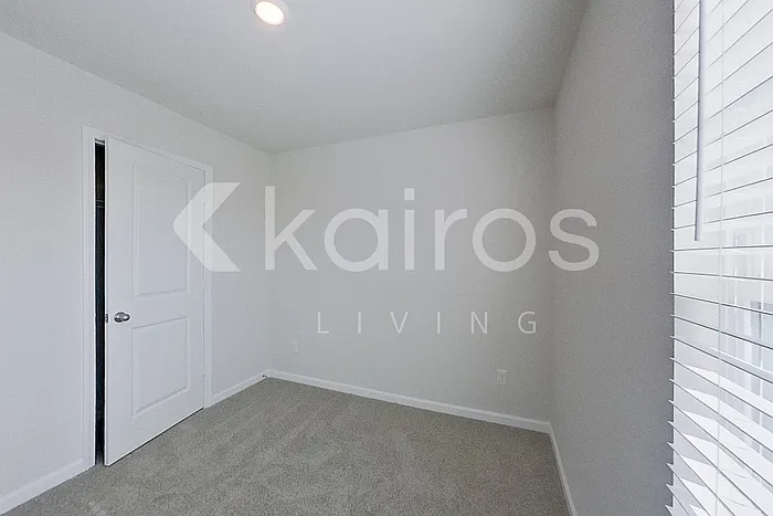 2461 Banyan Cir — Photo 14