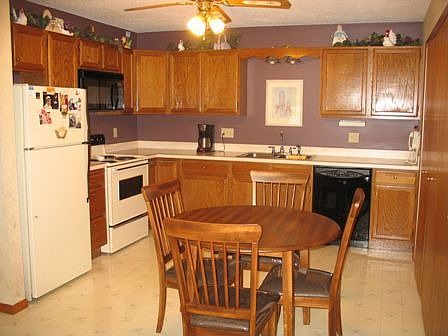 Huge Eat in Kitchen
