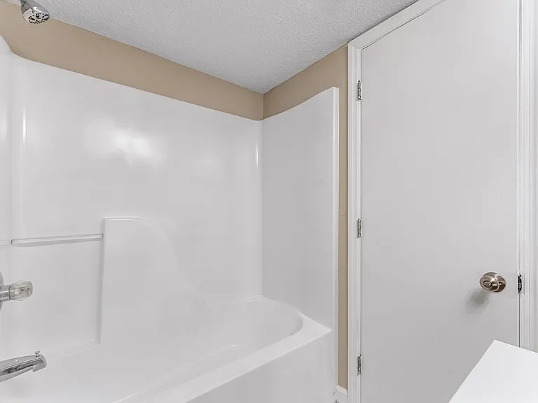 7166 Holland Ln — Photo 28