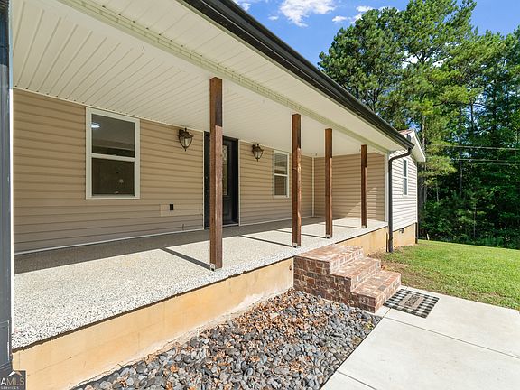 3rd image of 3646 Jones Mill Rd