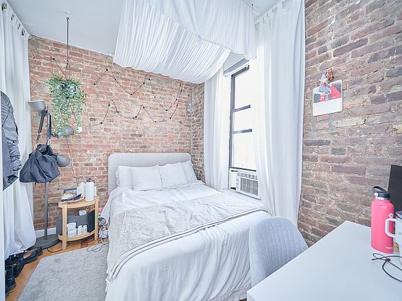 4th image of 157 Suffolk St APT 501
