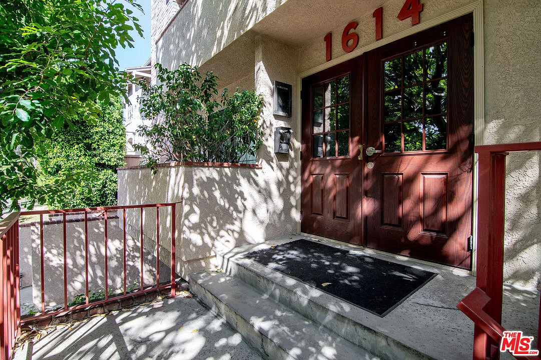 2 bed, 2.0 bath, 1492 sqft, $4,500 — Photo 4