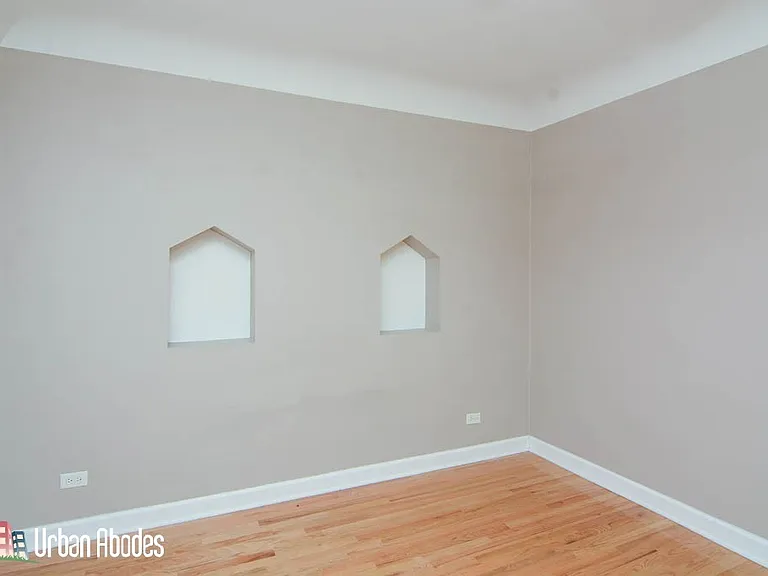 2922-922 N Sacramento Ave #1 — Photo 2